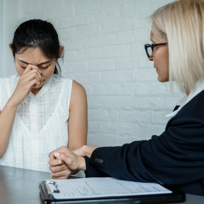 Kaip įmonės komunikacijos krizės metu formuoja viešąjį pasitikėjimą: praktiniai CSR komunikacijos pavyzdžiai iš Baltijos šalių